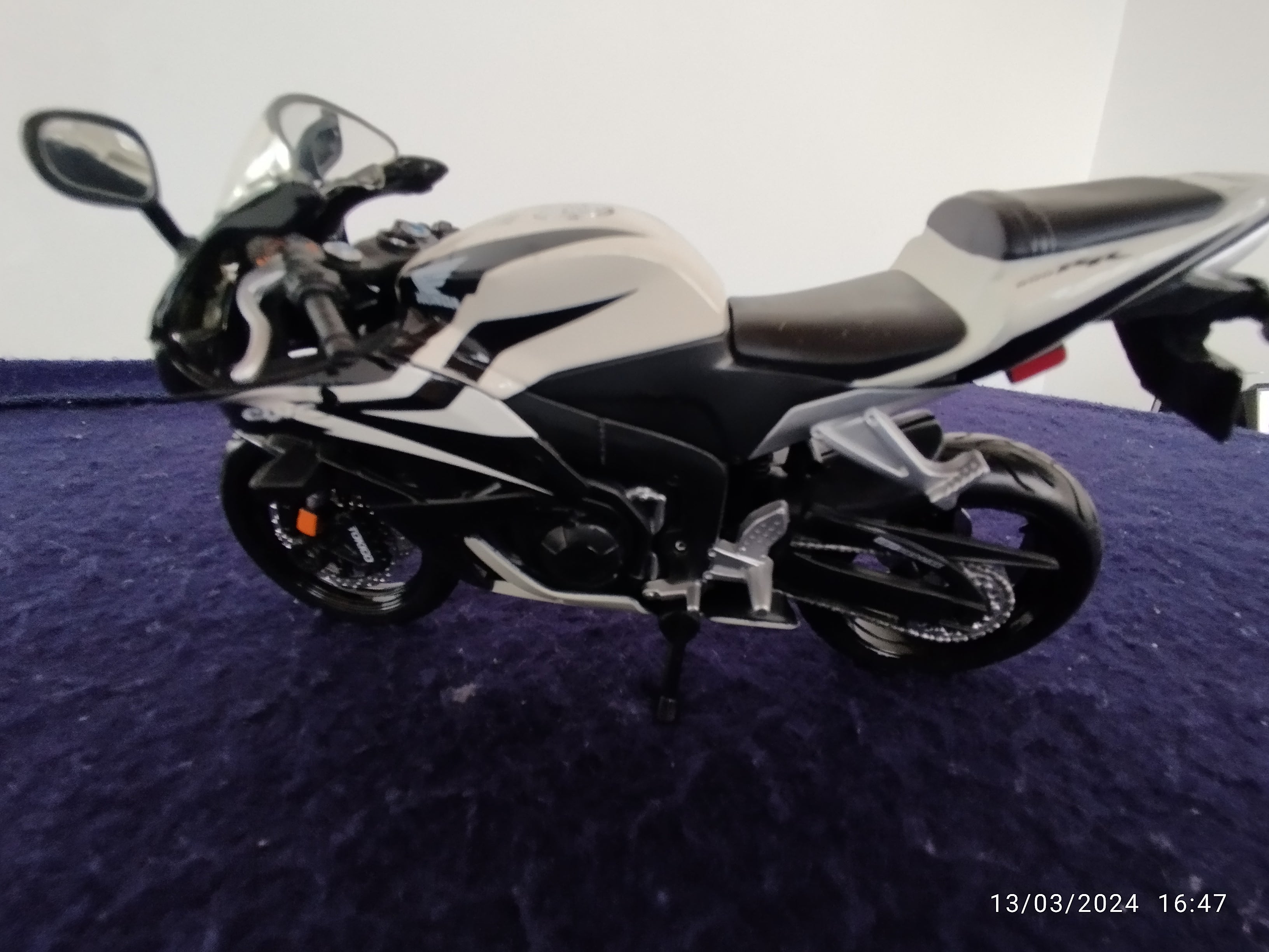 MOTO DE REPIZA -D
