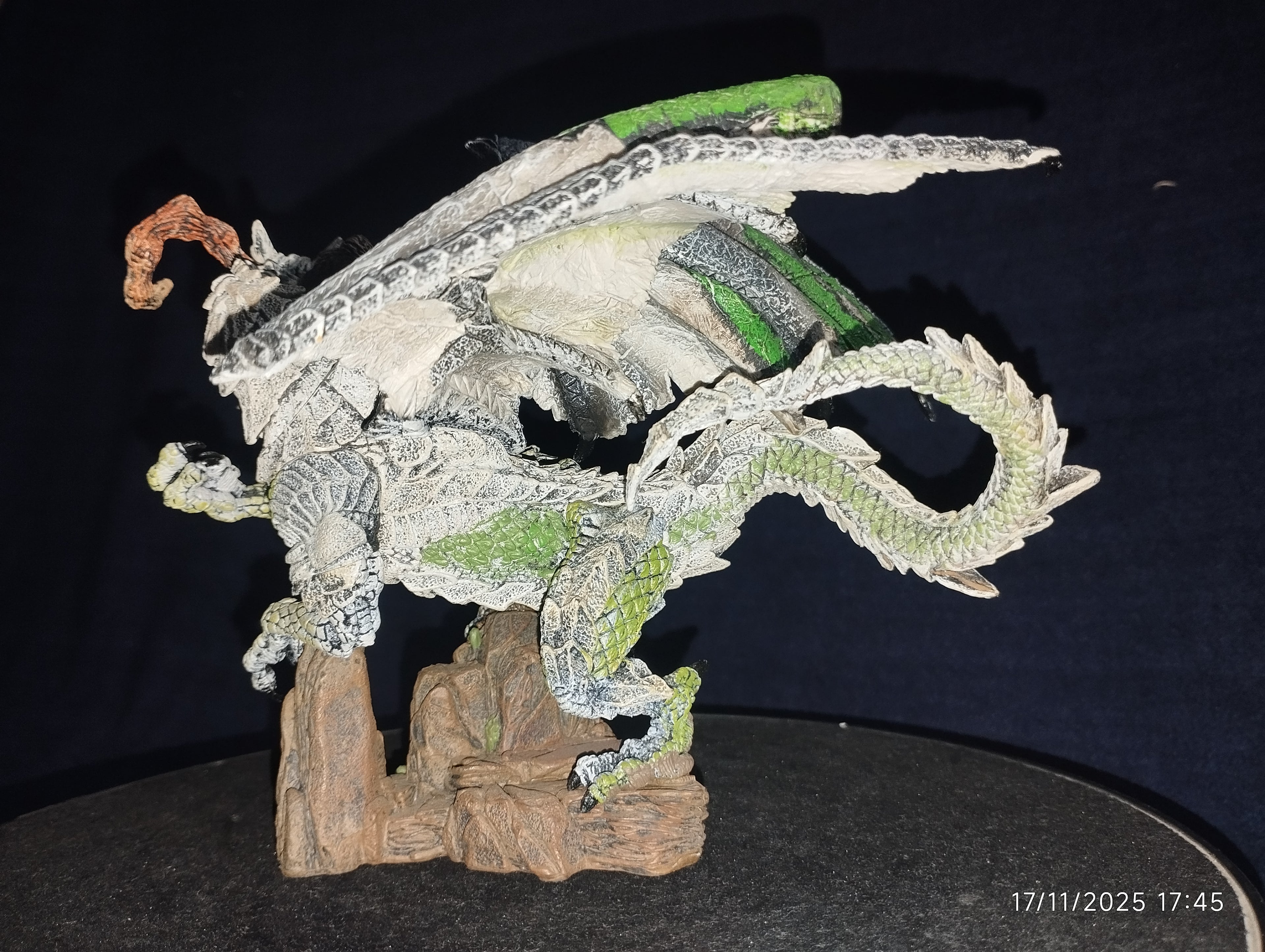 DRAGON N