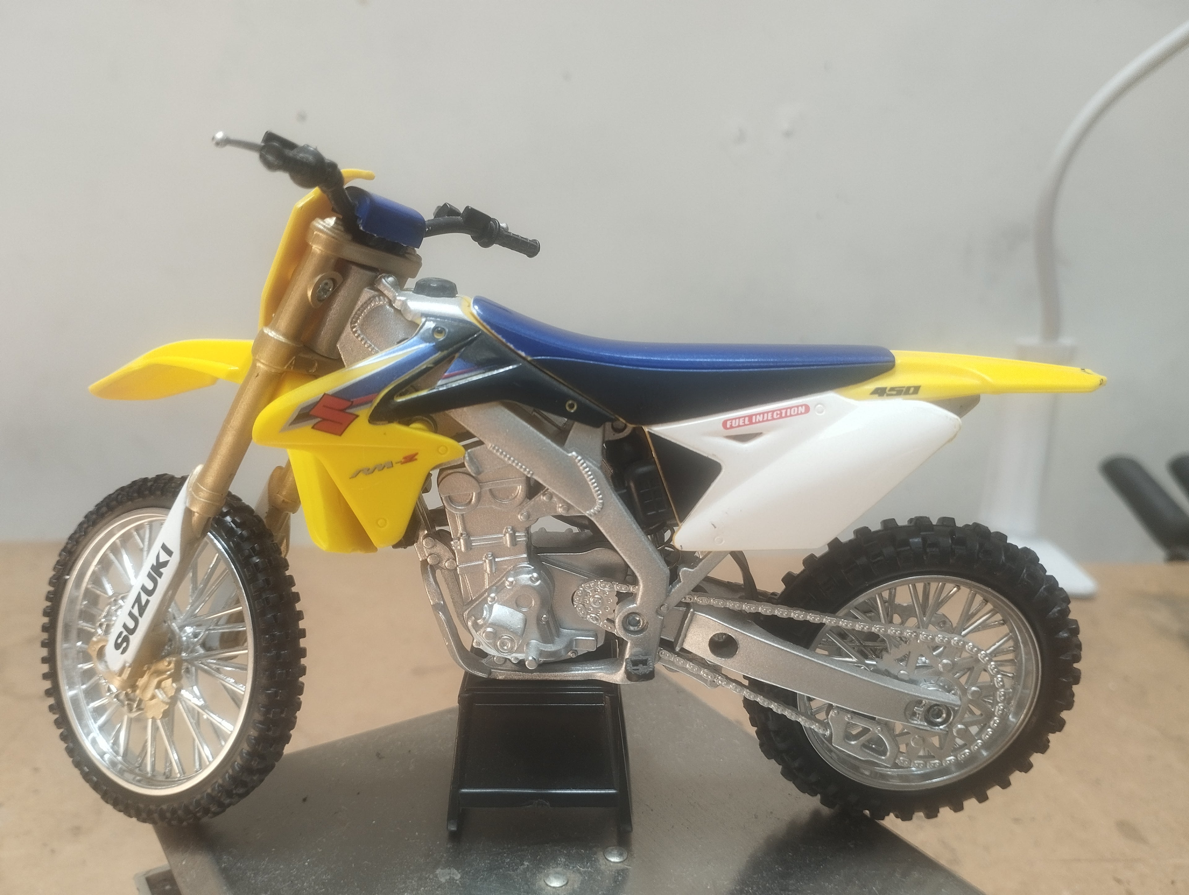 MOTO DE REPIZA -N