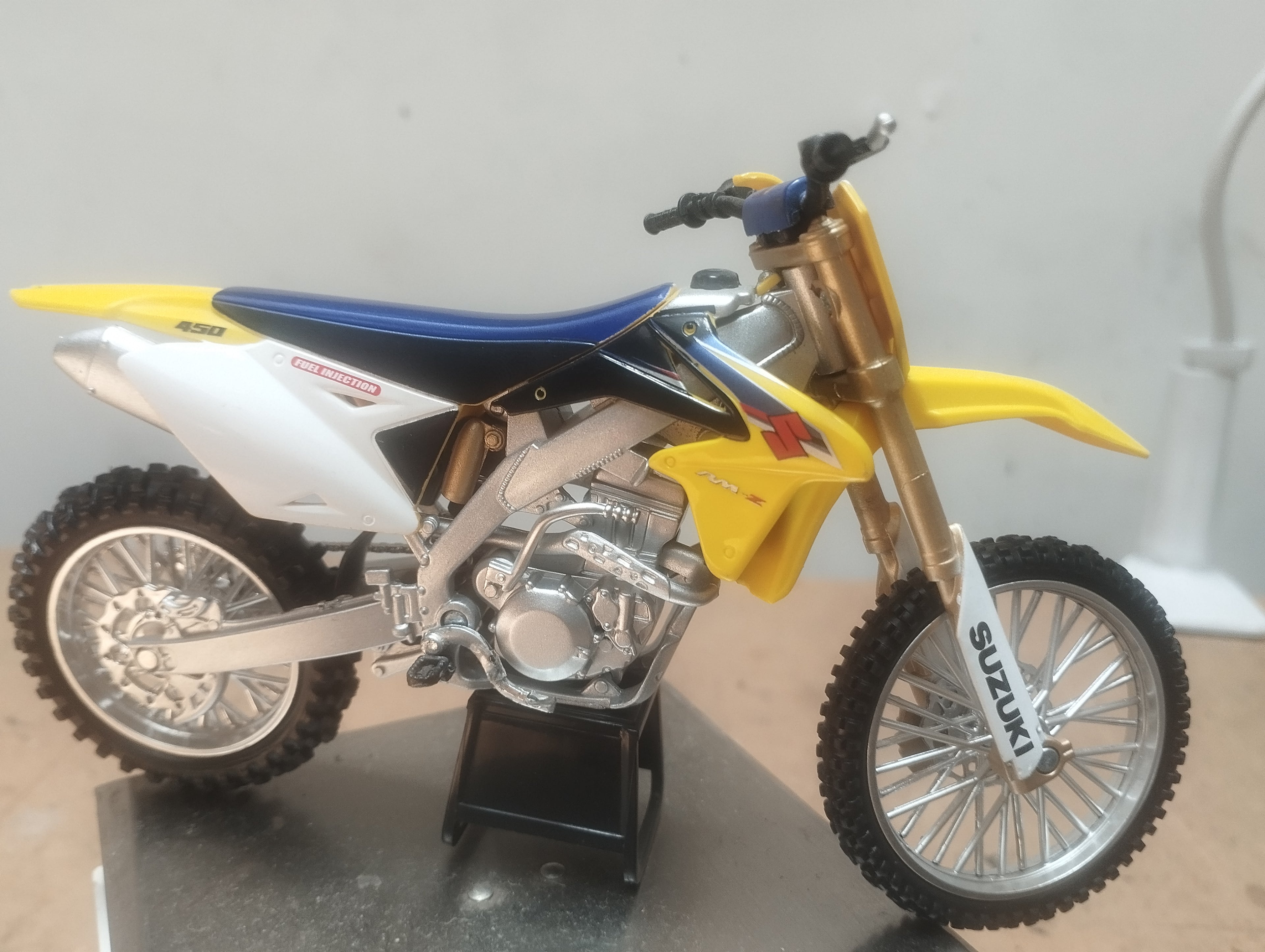 MOTO DE REPIZA -N